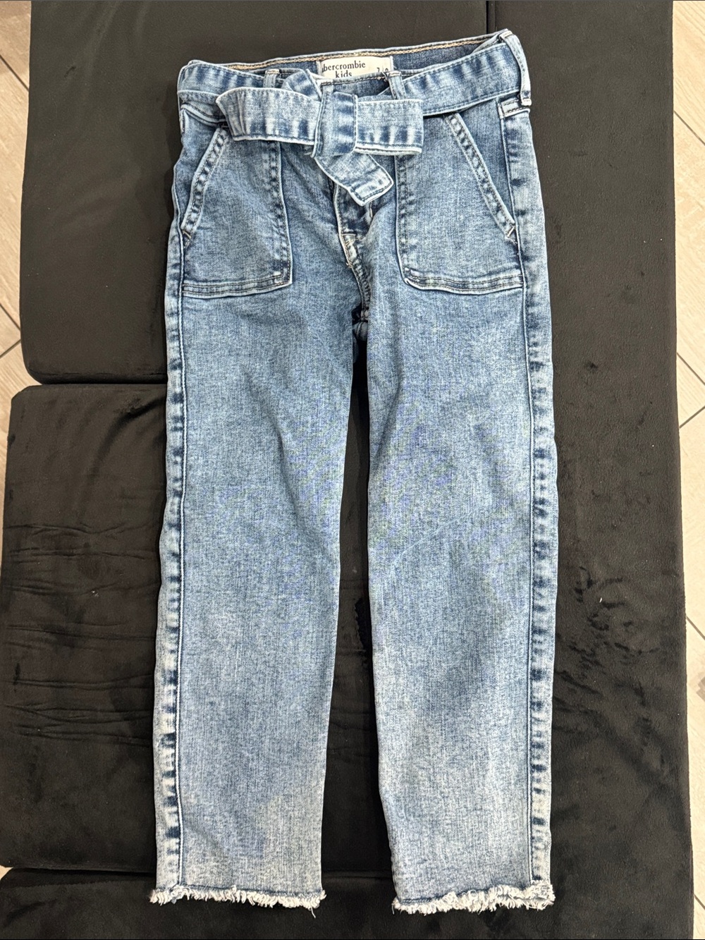 Abercrombie & Fitch Light Wash Men's Relaxed Jeans with Self-Tie Waist